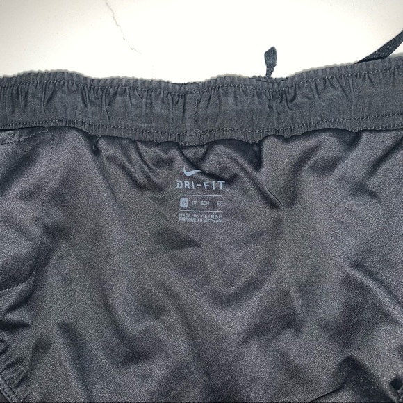 Nike Black and White Athletic Short - Picture 8 of 8